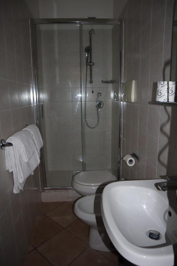 מילאנו Albergo Salerno מראה חיצוני תמונה